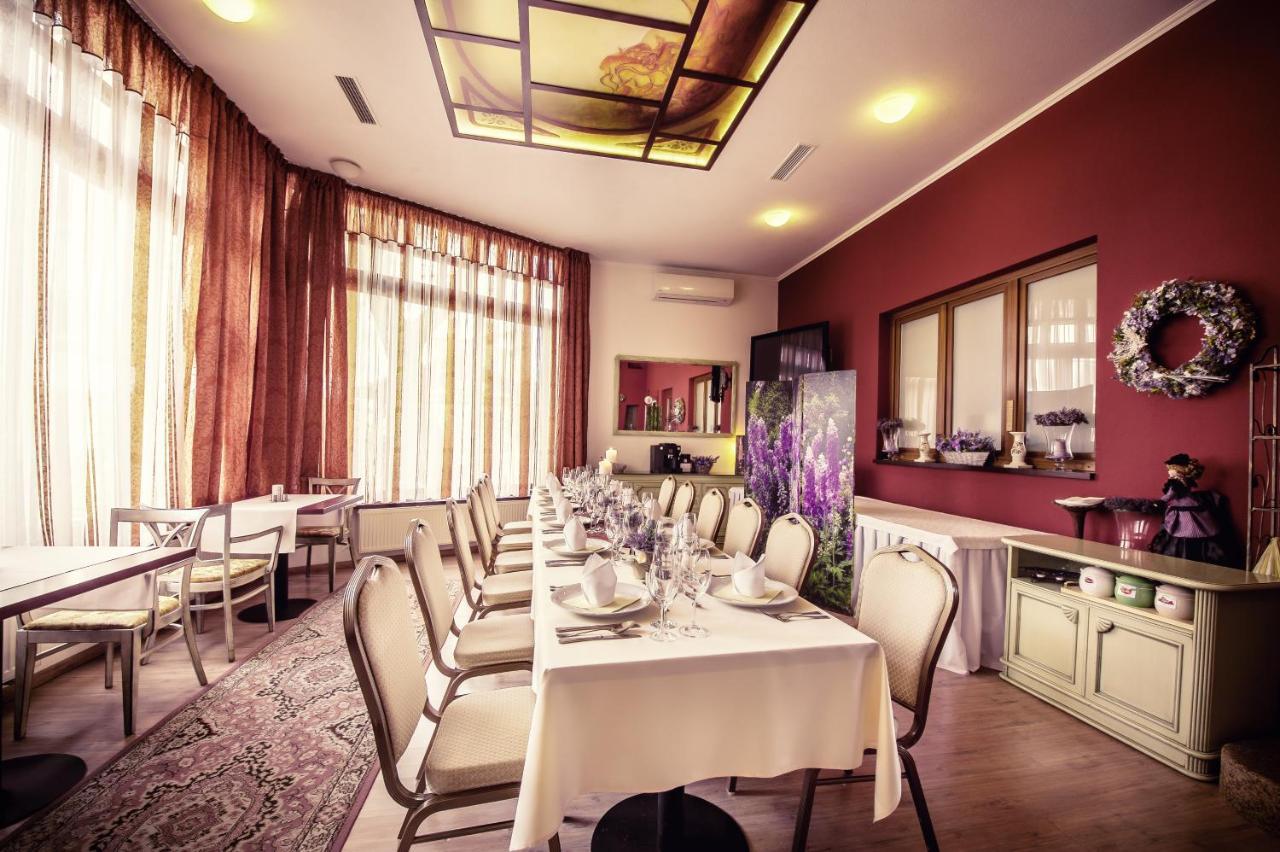 Boutique Maraton 4*
