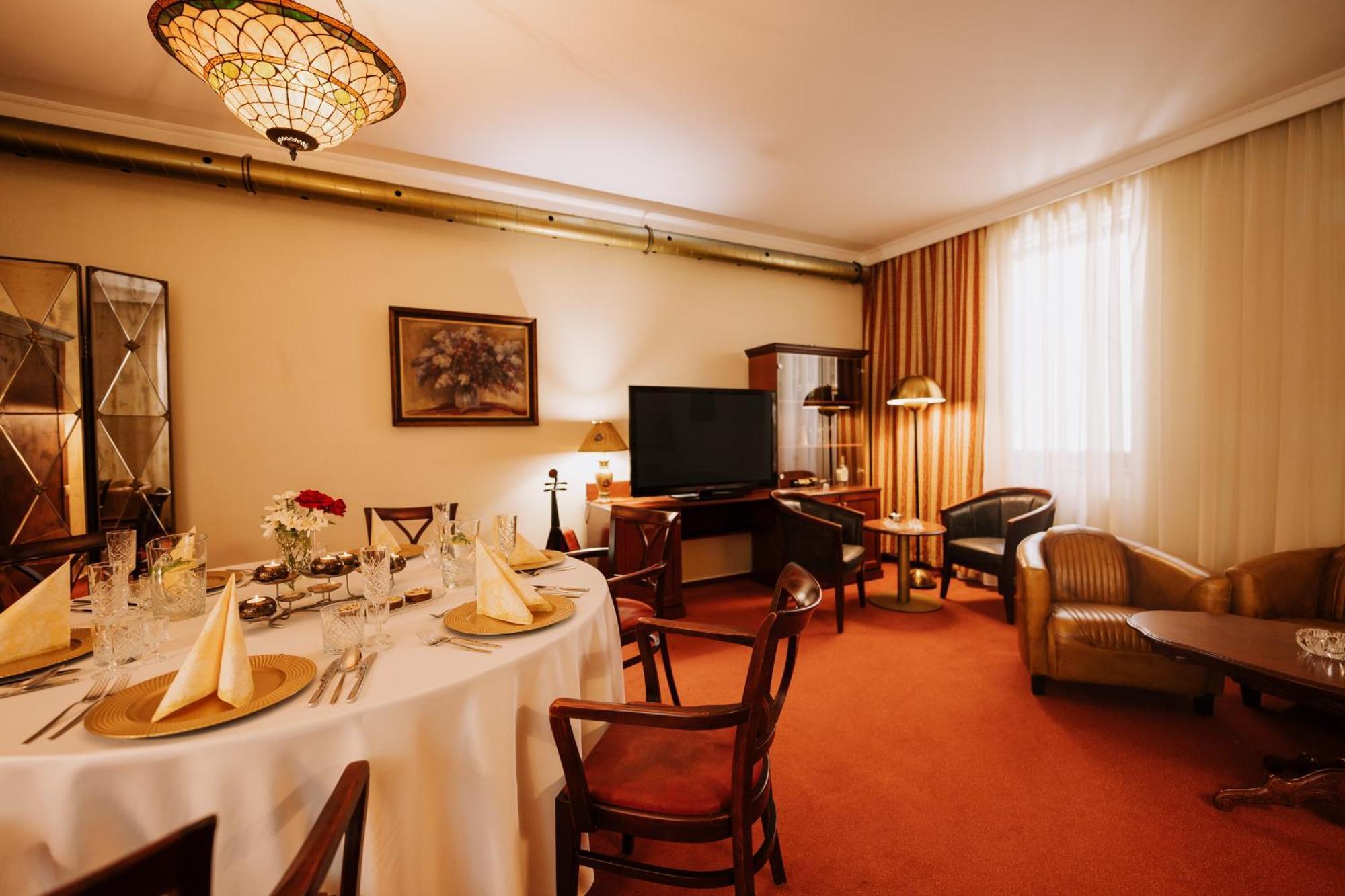 Boutique Maraton Hotel