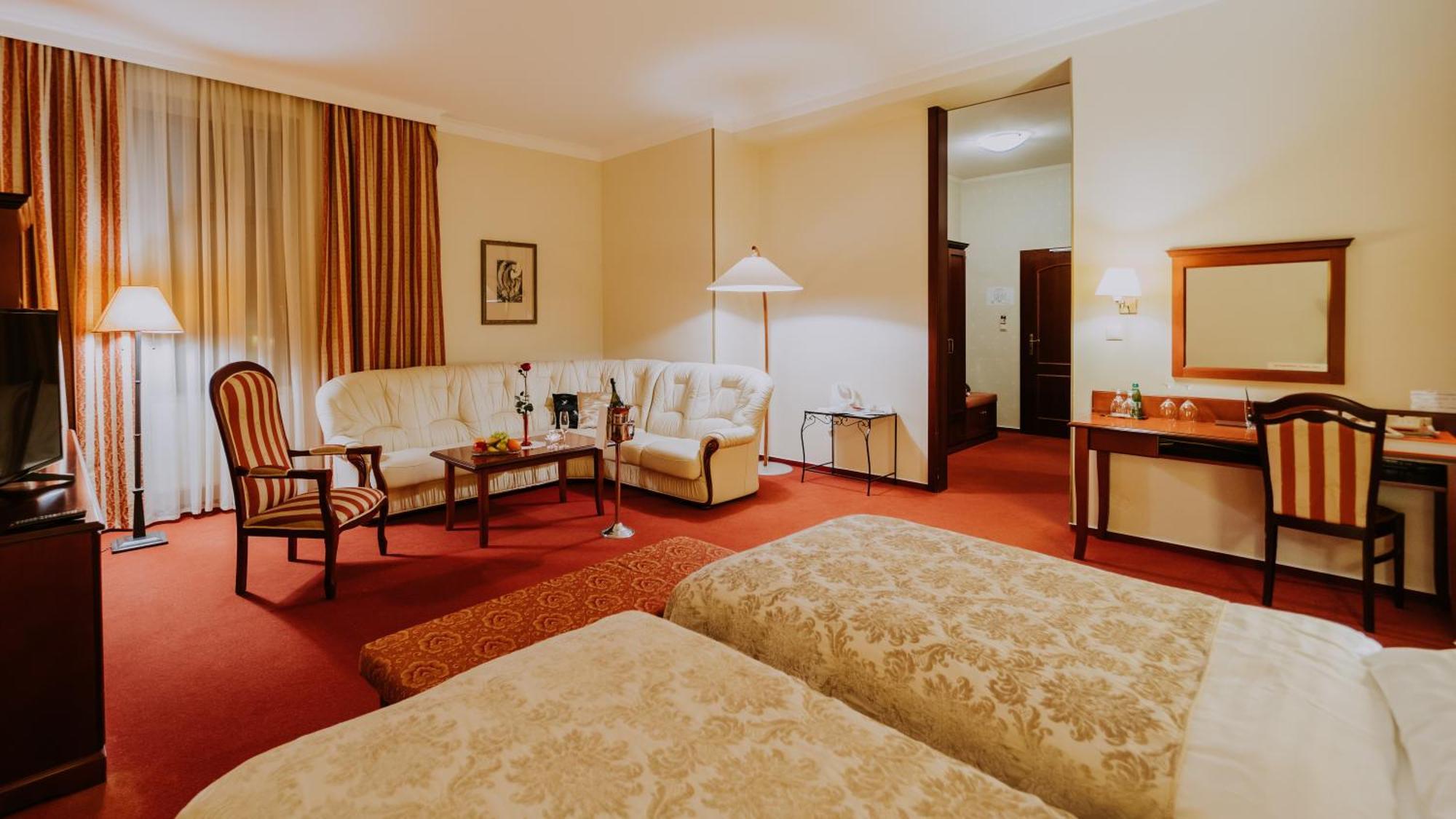 Hotel Boutique Maraton 4*