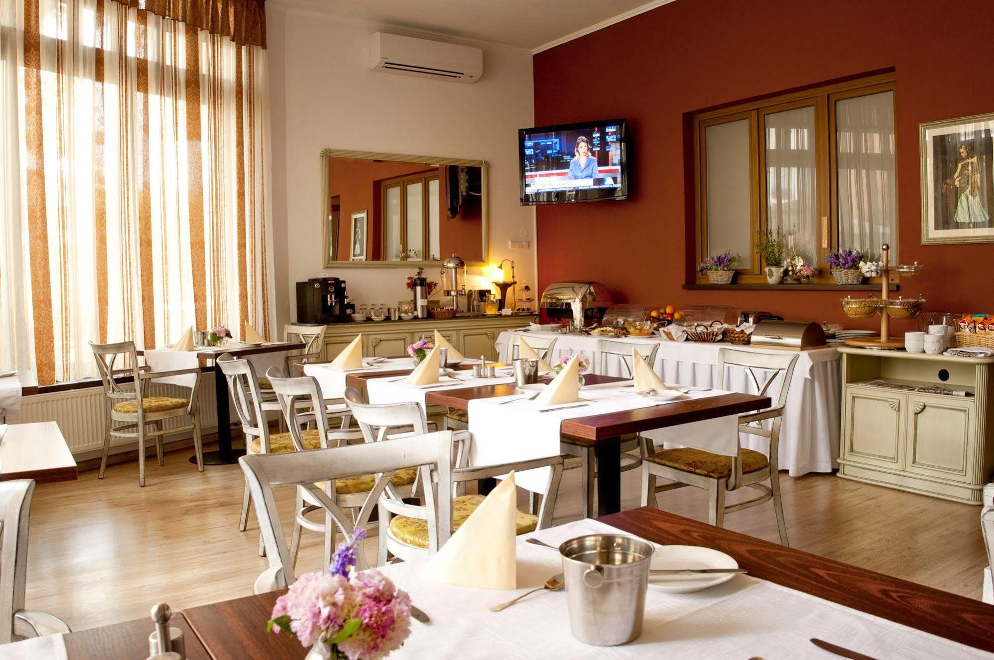 Boutique Maraton Hotel